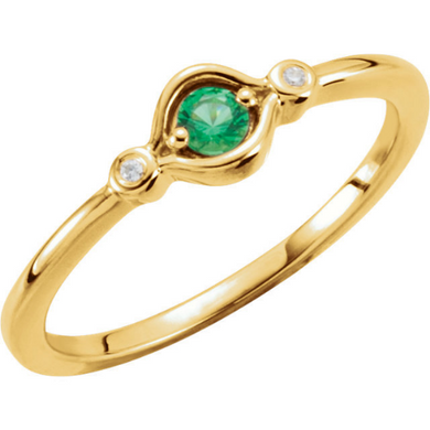 14kt Yellow Gold Emerald Stackable Ring Mothers Birthstone Ring