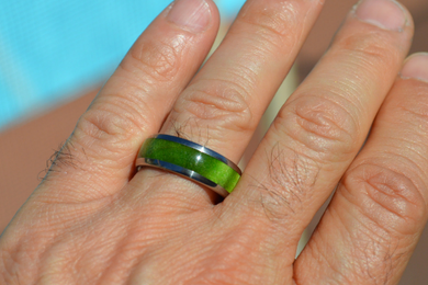 Green Peridot Exotic Wood Titanium Wood Ring 8mm Mens or Ladies Wedding Bands Size 4 5 6 7 8 9 10 11 12 13 14 15 16 17 18 19 20 Half Sizes