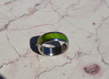 Green Peridot Exotic Wood Titanium Wood Ring 8mm Mens or Ladies Wedding Bands Size 4 5 6 7 8 9 10 11 12 13 14 15 16 17 18 19 20 Half Sizes